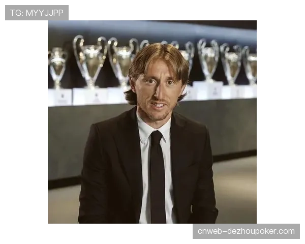 人物聚焦:39岁莫德里奇替补登场,刷新皇马最年长出场纪录。 人物聚焦:39岁莫德里奇替补登场,刷新皇马最年长出场纪录。