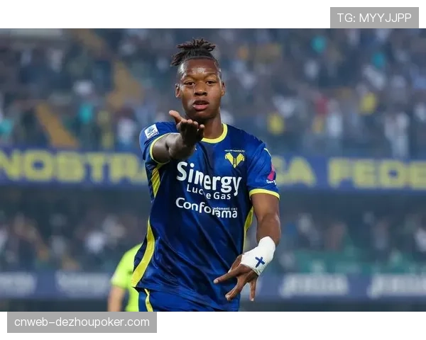 官方宣布：拉齐奥签下弗罗西诺内20岁意大利国脚边锋，转会费3000万欧